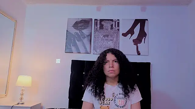 Snapshot of Zoe-yanin chatting on 21, 2, 2026 Zoe-yanin online show from 21, 2, 2026