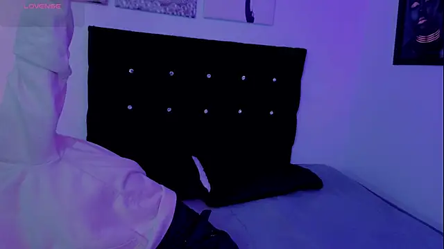 Zoe-yanin online show from 18, 3, 2026