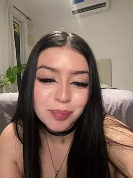 lolaaculaa online show from 11, 2, 2026