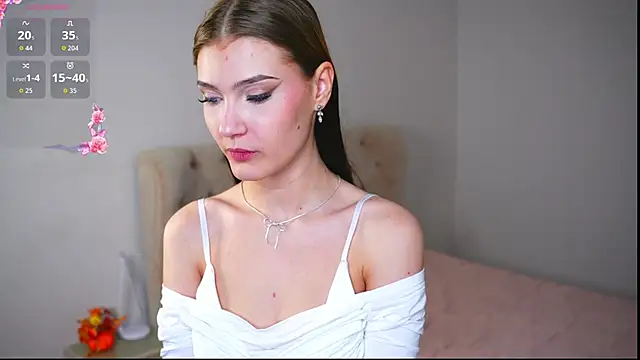 Snapshot of Emily_Cesoni chatting on 19, 2, 2026 Emily Cesoni online show from 19, 2, 2026