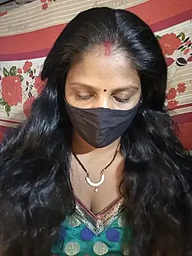 Snapshot of Parul-009 chatting on 13, 5, 2026 Parul-009 online show from 13, 5, 2026