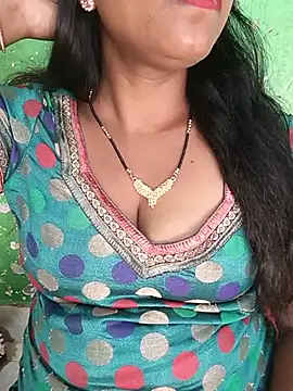 Snapshot of Parul-009 chatting on 16, 5, 2026 Parul-009 online show from 16, 5, 2026