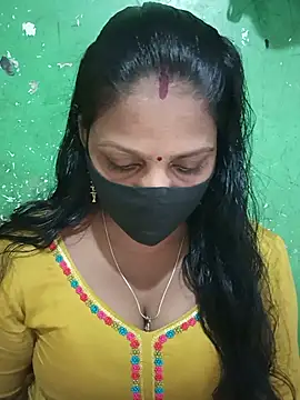 Snapshot of Parul-009 chatting on 23, 7, 2026 Parul-009 online show from 23, 7, 2026