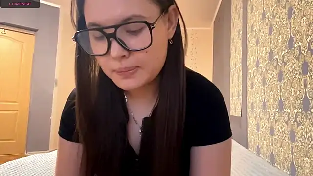 Snapshot of Ayazyn chatting on 1, 2, 2026 Ayazyn online show from 1, 2, 2026