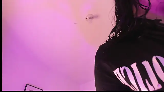 im tiffany  online show from 9, 2, 2026