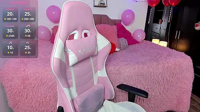 SiennaBloom online show from 12, 2, 2026