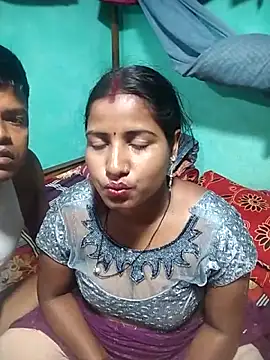 Snapshot of Your_deshibhabi25years chatting on 10, 5, 2026 Your deshibhabi25years online show from 10, 5, 2026
