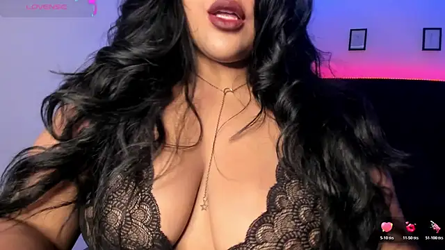 Snapshot of Kamala_Khan_Tx chatting on 28, 7, 2026 Kamala Khan Tx online show from 28, 7, 2026