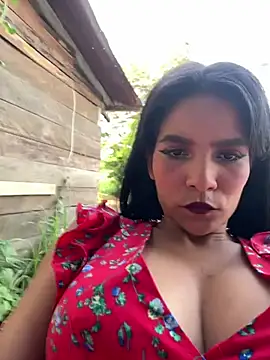 Snapshot of Kitty_Wild_19 chatting on 27, 5, 2026 Kitty Wild 19 online show from 27, 5, 2026
