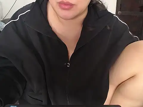 Snapshot of Thu_Hanoi_sweet_2026 chatting on 18, 2, 2026 Thu Hanoi sweet 2026 online show from 18, 2, 2026