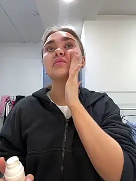 MonicaWestt online show from 12, 3, 2026