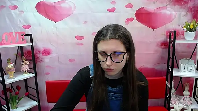 Snapshot of LilianaShine chatting on 16, 2, 2026 LilianaShine online show from 16, 2, 2026