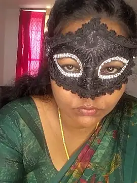 Snapshot of Tamil_Shalini12 chatting on 4, 5, 2026 Tamil Shalini12 online show from 4, 5, 2026
