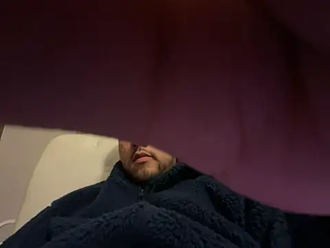 Snapshot of latinocalientehot chatting on 1, 2, 2026 latinocalientehot online show from 1, 2, 2026