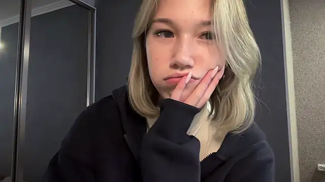 lilXdomiii online show from 8, 4, 2026