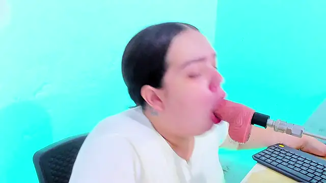 Snapshot of Emely_pregnantt chatting on 3, 2, 2026 Emely pregnantt online show from 3, 2, 2026