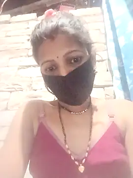 Snapshot of Divya-11431 chatting on 18, 2, 2026 Divya-11431 online show from 18, 2, 2026