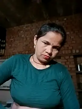 Snapshot of Pooja_sahu chatting on 5, 4, 2026 Pooja sahu online show from 5, 4, 2026