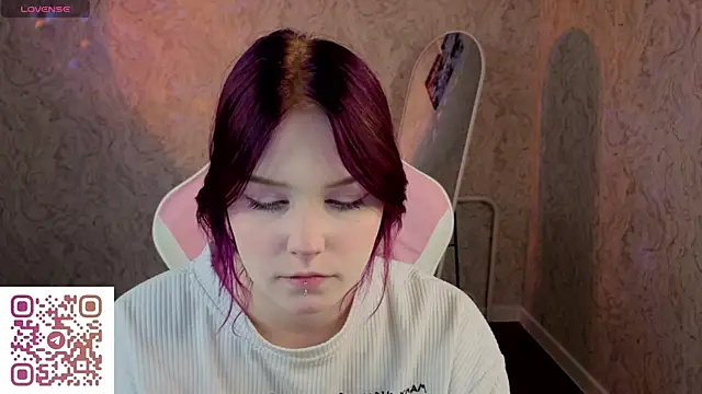 Julia Anis online show from 23, 4, 2026