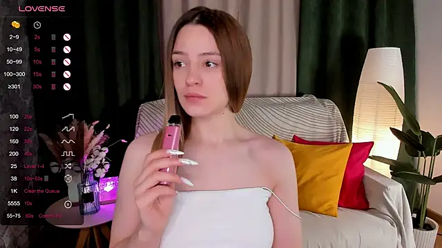 Snapshot of cherrykississ chatting on 18, 5, 2026 cherrykississ online show from 18, 5, 2026