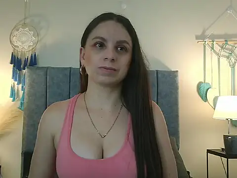 NatalyGuzman26 online show from 26, 2, 2026