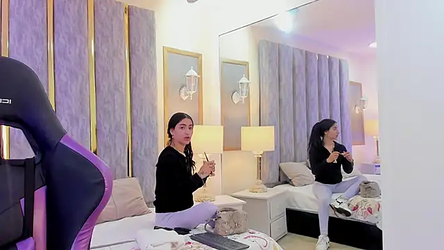 Snapshot of KeniaVelvet_ chatting on 5, 2, 2026 KeniaVelvet online show from 5, 2, 2026