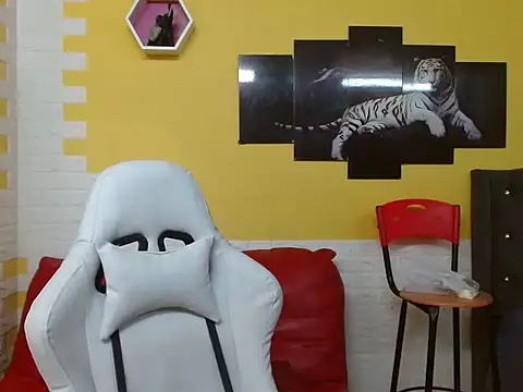 Snapshot of chacorta_ chatting on 7, 5, 2026 chacorta online show from 7, 5, 2026
