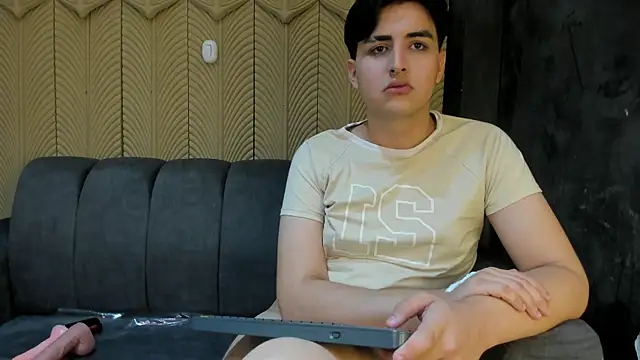 noahWolff  online show from 10, 2, 2026