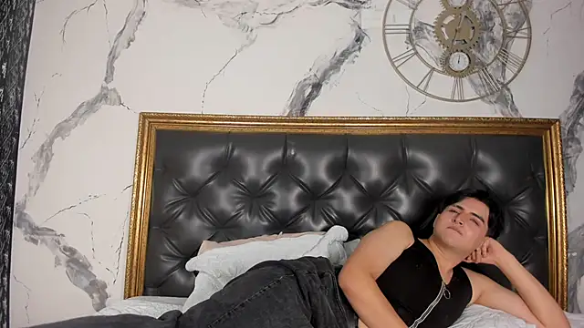 noahWolff  online show from 13, 2, 2026