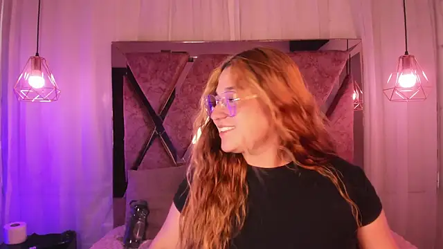 Snapshot of shantal_cooper_ chatting on 9, 2, 2026 shantal cooper online show from 9, 2, 2026