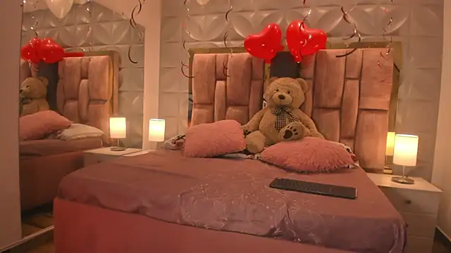 Snapshot of Paris_Velvet chatting on 14, 2, 2026 Paris Velvet online show from 14, 2, 2026