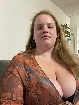 Snapshot of bbq-queen chatting on 13, 7, 2026 bbq-queen online show from 13, 7, 2026