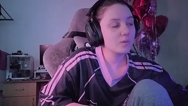 Snapshot of Holy_Kveta chatting on 27, 2, 2026 Holy Kveta online show from 27, 2, 2026