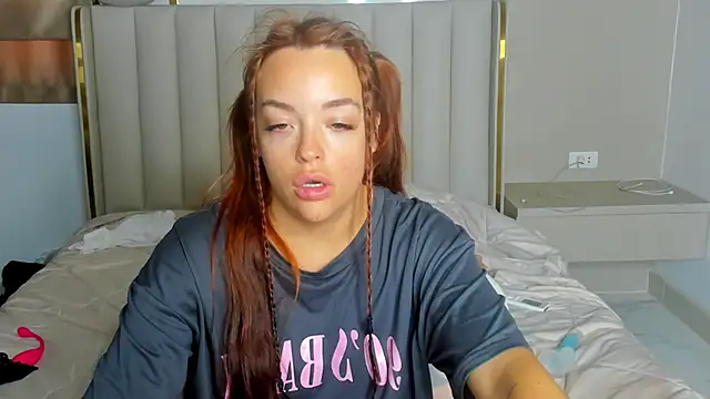 Snapshot of stellaa_quenn chatting on 5, 6, 2026 stellaa quenn online show from 5, 6, 2026