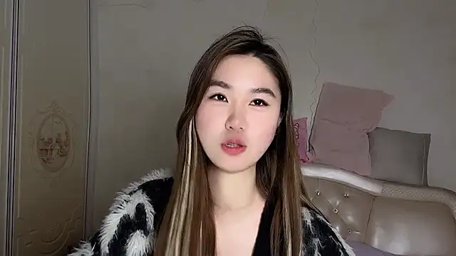 Snapshot of onny2003 chatting on 4, 3, 2026 onny2003 online show from 4, 3, 2026