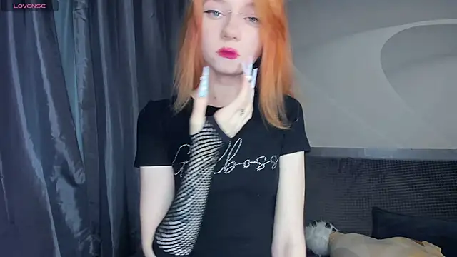 Snapshot of TarynPalek chatting on 18, 6, 2026 TarynPalek online show from 18, 6, 2026
