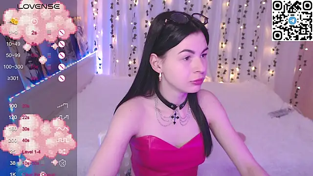 Snapshot of Stephanie_Bloom chatting on 4, 2, 2026 Stephanie Bloom online show from 4, 2, 2026