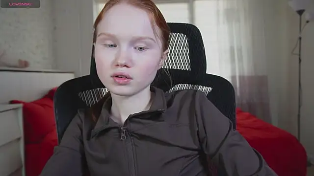 Snapshot of Nellie_baby chatting on 25, 5, 2026 Nellie baby online show from 25, 5, 2026