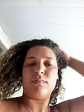 Snapshot of LoiraQuente69 chatting on 11, 2, 2026 LoiraQuente69 online show from 11, 2, 2026