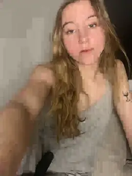 Snapshot of romyxxs chatting on 23, 2, 2026 romyxxs online show from 23, 2, 2026