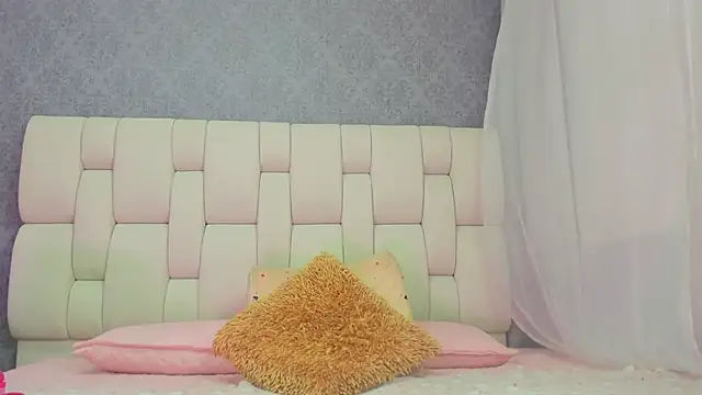 sophiaa10 online show from 7, 3, 2026