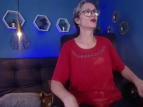 Snapshot of laurasofia45 chatting on 3, 3, 2026 laurasofia45 online show from 3, 3, 2026