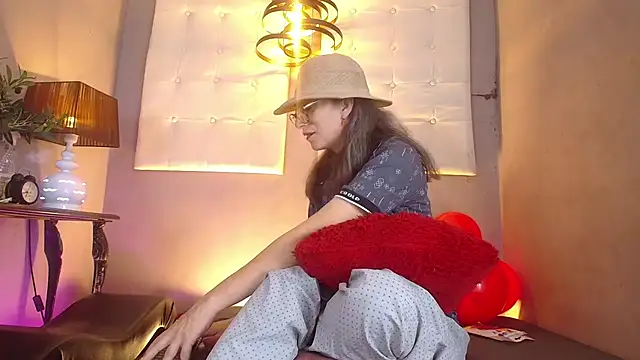 Snapshot of laurasofia45 chatting on 7, 3, 2026 laurasofia45 online show from 7, 3, 2026