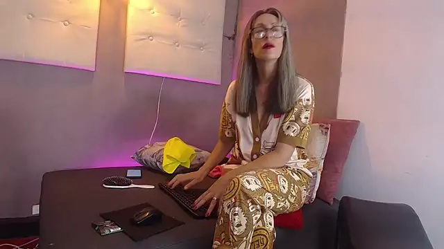 Snapshot of laurasofia45 chatting on 13, 3, 2026 laurasofia45 online show from 13, 3, 2026