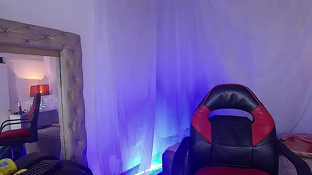 Snapshot of laurasofia45 chatting on 11, 4, 2026 laurasofia45 online show from 11, 4, 2026