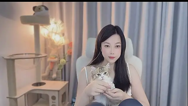 Snapshot of Yumi_yuni chatting on 6, 5, 2026 Yumi yuni online show from 6, 5, 2026