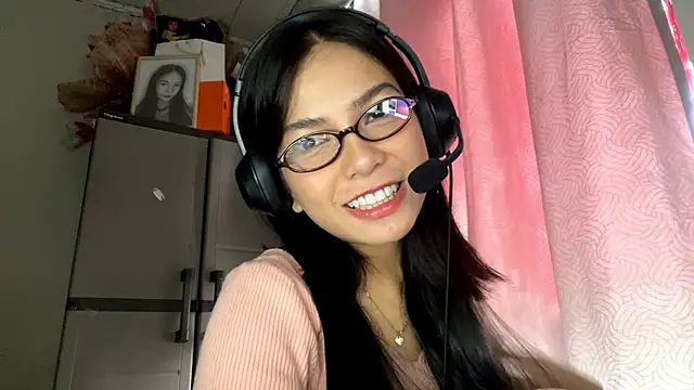 Snapshot of ConstancePorrini chatting on 19, 2, 2026 ConstancePorrini online show from 19, 2, 2026