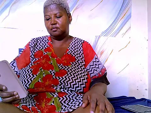 Snapshot of treasure_hunny chatting on 13, 2, 2026 treasure hunny online show from 13, 2, 2026