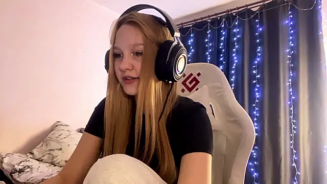 Snapshot of axin_burnell chatting on 28, 2, 2026 axin burnell online show from 28, 2, 2026