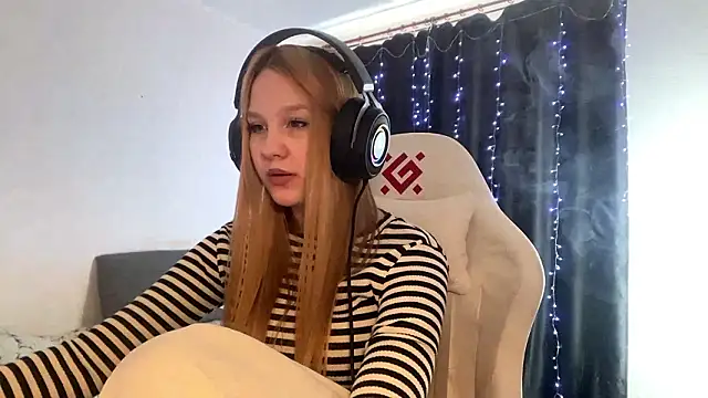 Snapshot of axin_burnell chatting on 3, 3, 2026 axin burnell online show from 3, 3, 2026